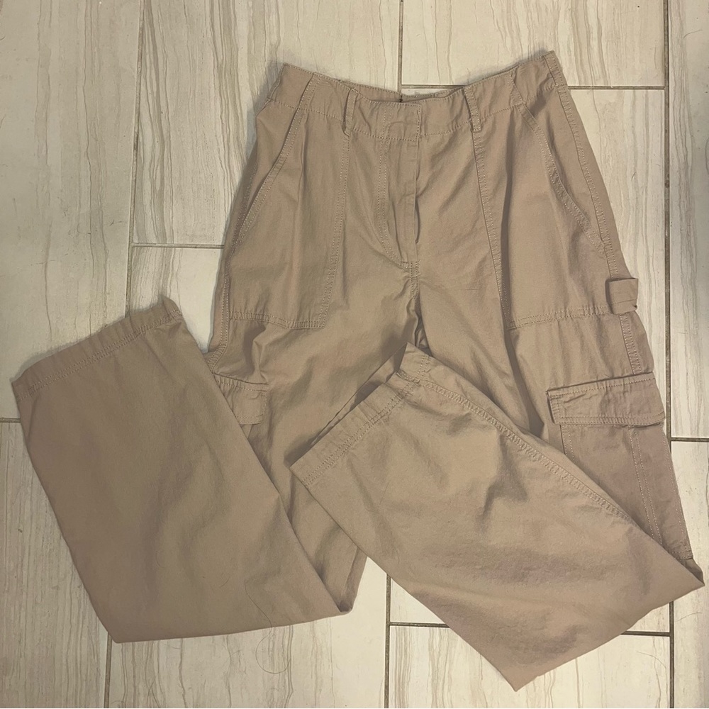 White Fox Boutique - Know Your Worth Low Rise Cargo Pants Beige (XS) brand new - Picture 9 of 9
